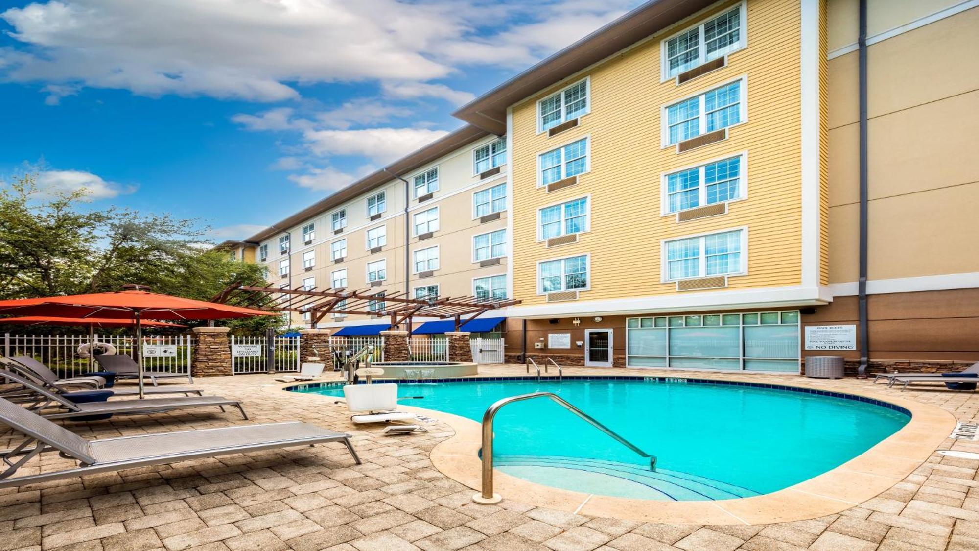 Hotel Indigo Jacksonville-Deerwood Park By Ihg Bagian luar foto