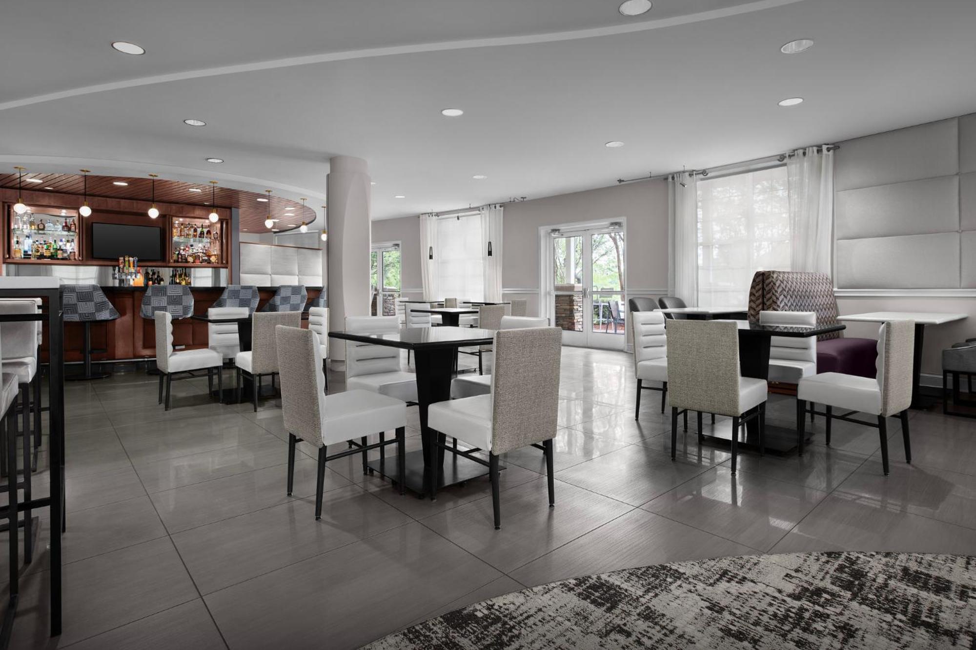 Hotel Indigo Jacksonville-Deerwood Park By Ihg Bagian luar foto