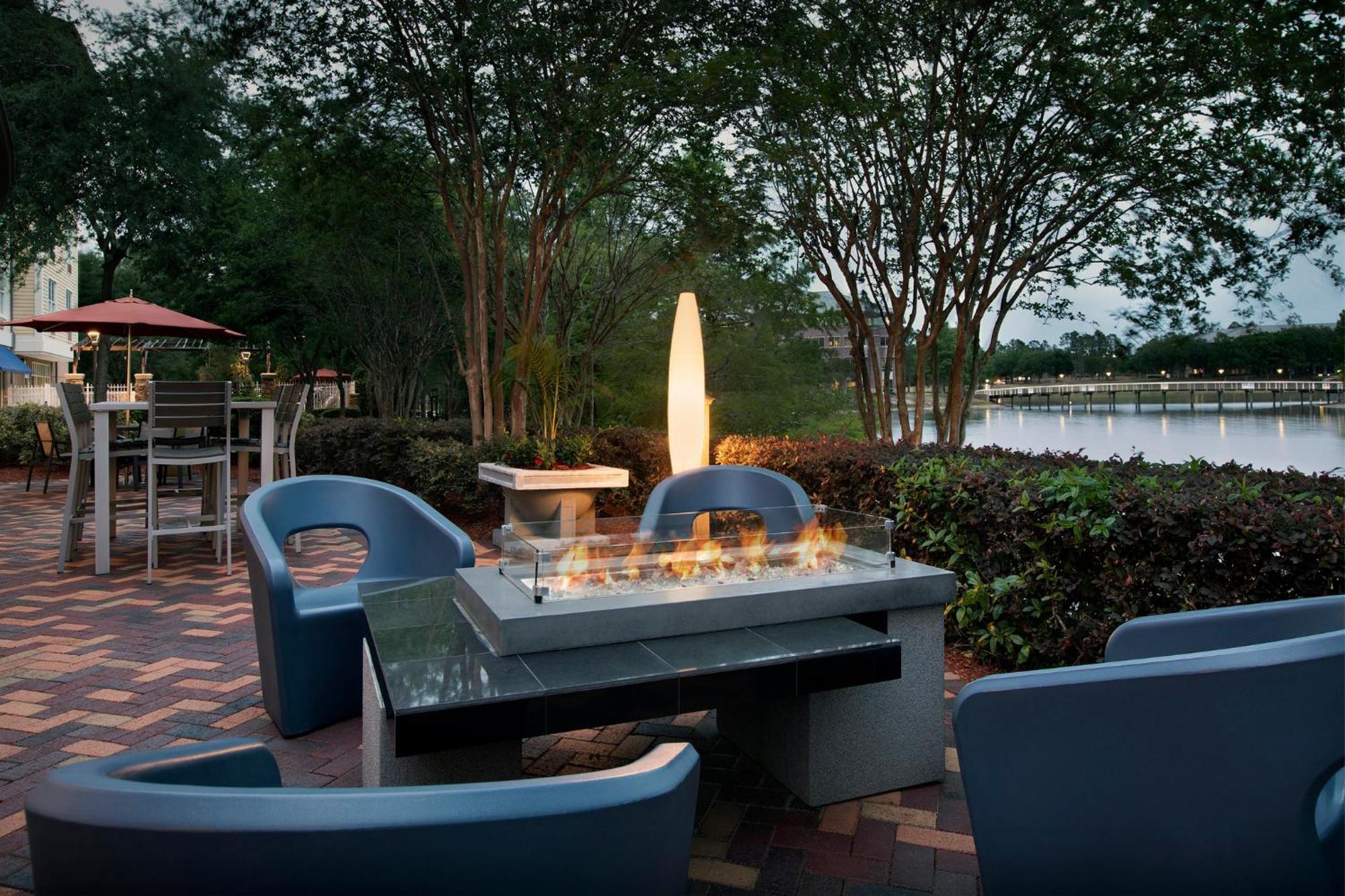 Hotel Indigo Jacksonville-Deerwood Park By Ihg Bagian luar foto